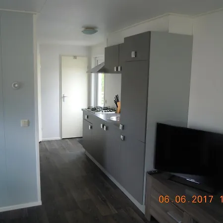 Шале Watersportcamping De Hoge Waard Andel