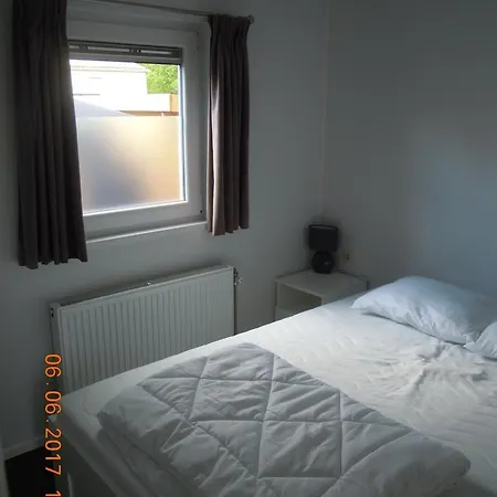 Шале Watersportcamping De Hoge Waard