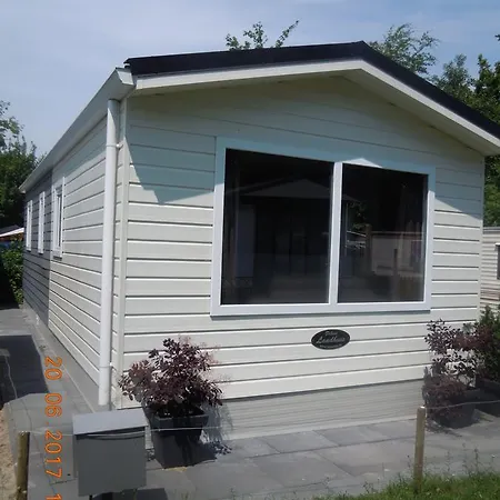 Watersportcamping De Hoge Waard Шале