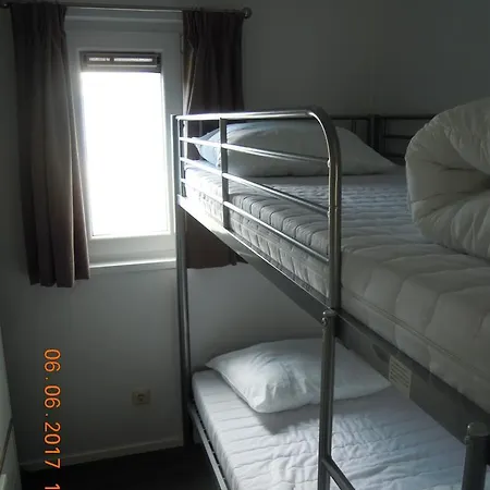 Watersportcamping De Hoge Waard Andel