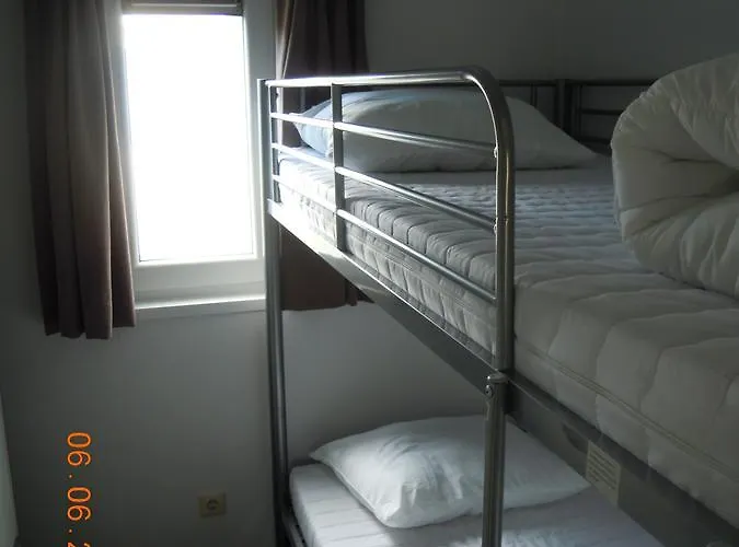 Watersportcamping De Hoge Waard Andel